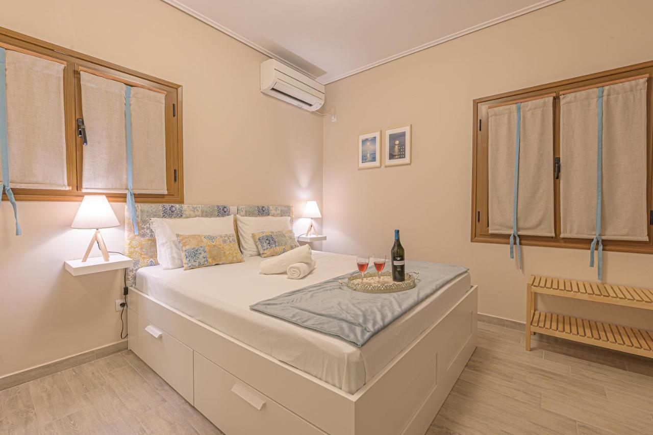 Paralio Astros Beachfront Suites Xiropigado Exterior photo